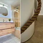 Incredible Sea Views In Three-bedroom Penthouse Apartmán